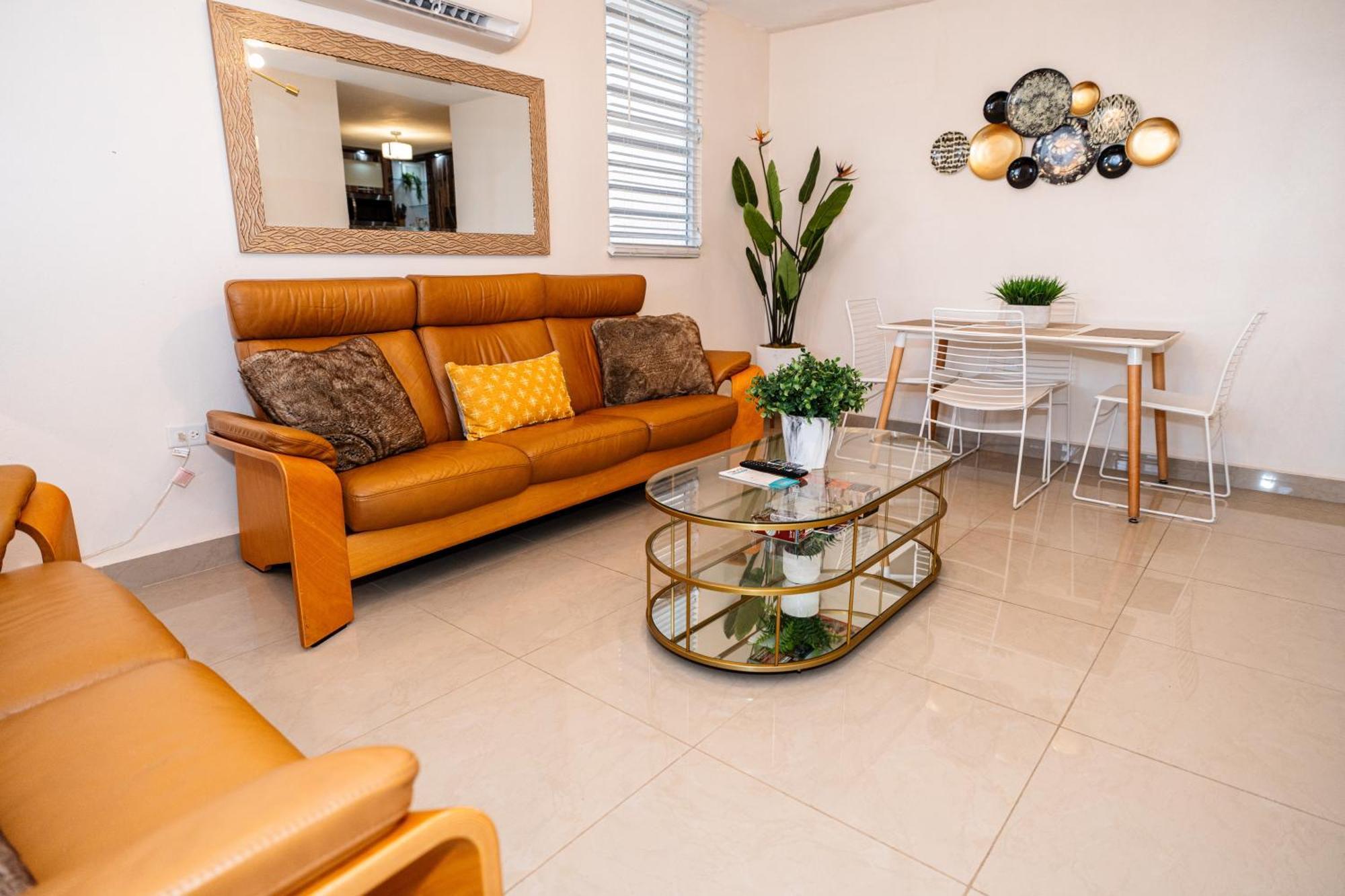 פונצ'ה Spacious Retreat With Private Jacuzzi And Terrace מראה חיצוני תמונה